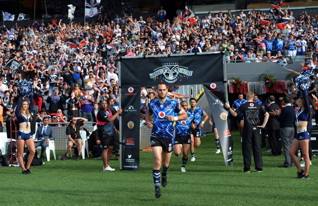 Simon Mannering leads the team out. Photo: www.photosport.co.nz