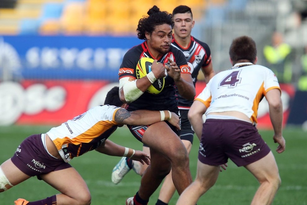 Vodafone Junior Warriors forward Toafofoa Sipley carts it up against the Broncos in Saturday's NYC clash at Mount Smart Stadium. Image | www.photosport.co.nz