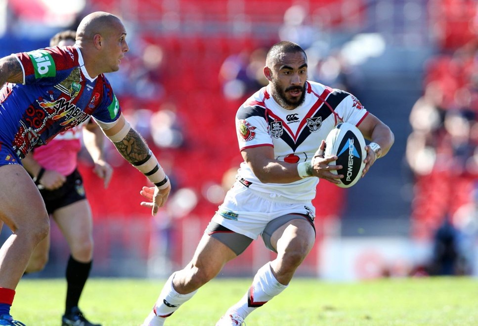 Thomas Leuluai moves out of hooker to start at standoff against the Sydney Roosters today. Image | www.photosport.co.nz