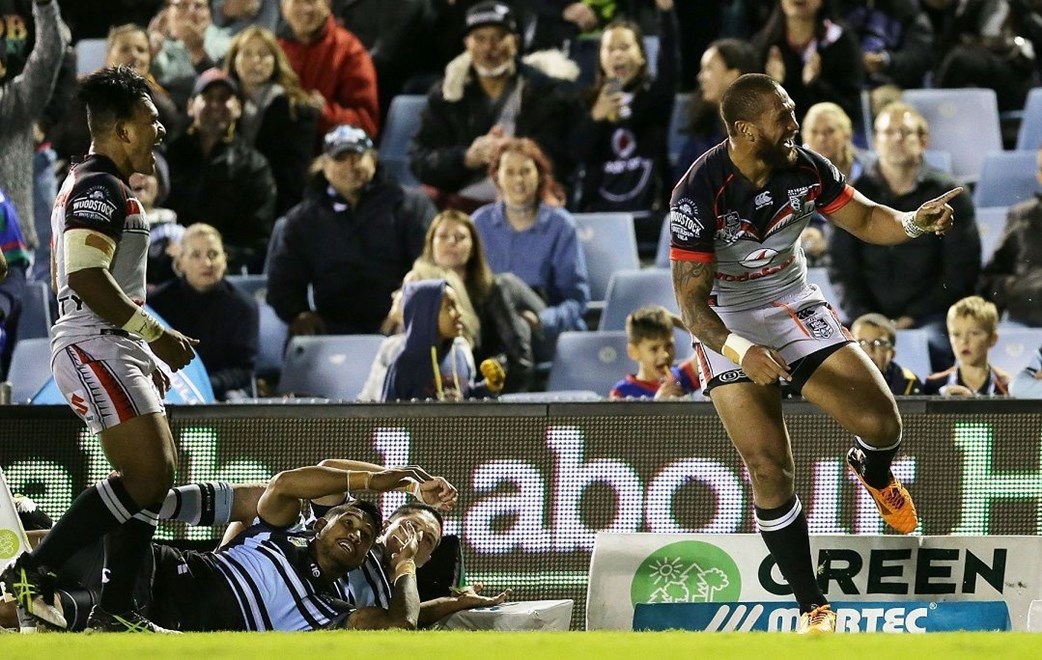 SYDNEY, AUSTRALIA - MAY 09:  Manu Vatuvei of the Warriors celebrates scoring a try during the NRL Rugby League match between the Cronulla Sharks and the Vodafone Warriors at Remondis Stadium, Sydney, Australia. Saturday 9 May 2015. Copyright Photo: Mark Metcalfe / www.Photosport.co.nz  (Photo by Mark Metcalfe / www.photosport.co.nz/Mark Metcalfe / www.photosport.co.nz) *** Local Caption *** Manu Vatuvei