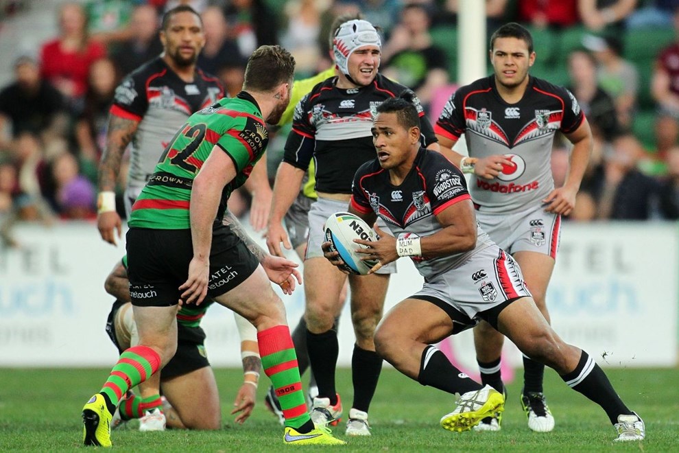 PERTH, AUSTRALIA - JUNE 06: Solomone Kata of the Warriors makes a break during the 2015 NRL Round 13 Rugby League match between the Vodafone Warriors and The Rabbitohs at NIB Stadium, Perth, Australia on June 6, 2015. (Copyright photo Will Russell/www.Photosport.co.nz)