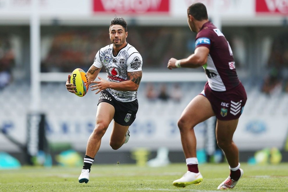 Shaun Johnson of the Warriors makes a run against the Sea Eagles during Day 1 of the NRL Auckland Nines Rugby League Tournament, Eden Park, Auckland, New Zealand. Saturday 6 February 2016. Photo: Anthony Au-Yeung / www.photosport.nz