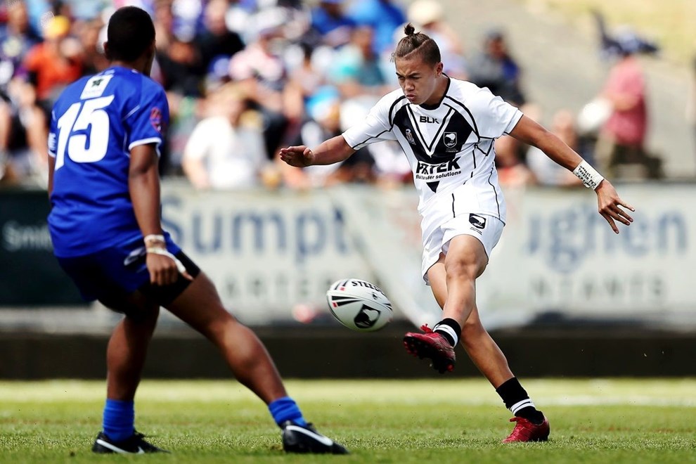 Chanel Harris-Tavita of NZ Resident 16s in action. Rugby League match, NZ Resident 16s v Toa Samoa U16s at Toll Stadium, Whangarei, New Zealand. Saturday 1 November 2014. Photo: Anthony Au-Yeung / photosport.co.nz