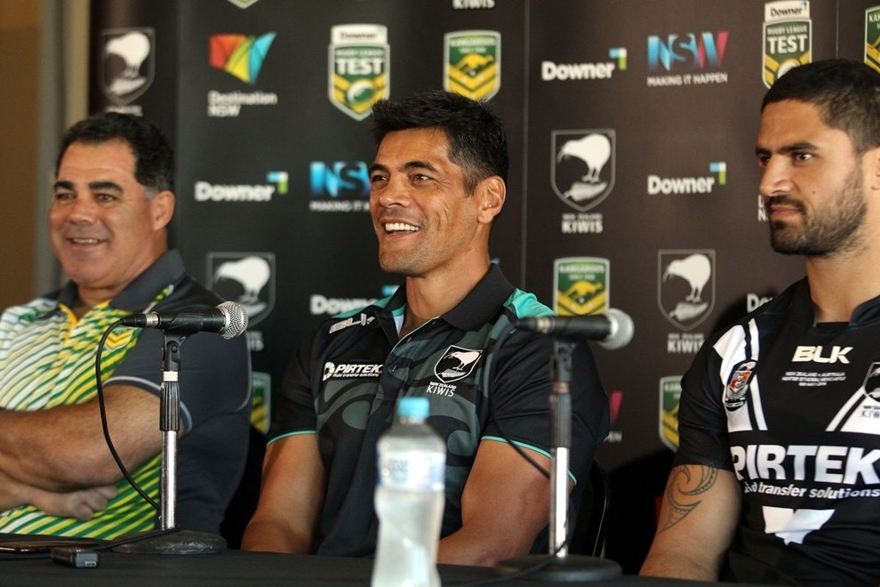 Stephen Kearney with Mal Meninga and Jesse Bromwich
Trans Tasman Test Match Press Conference and NZRL Kiwi Captains Training for the test match at Hunter Stadium, Newcastle Australia. Thursday 5 May 2016. Photo: Paul Seiser / www.photosport.nz