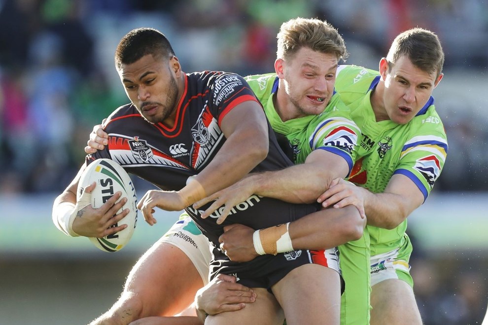Tuimoala Lolohea on the attack for the Warriors. Canberra Raiders v Vodafone New Zealand Warriors. NRL Rugby League, GIO Stadium, Canberra Australia. 23rd July 2016. Copyright Image: Mitch Cameron/www.photosport.nz