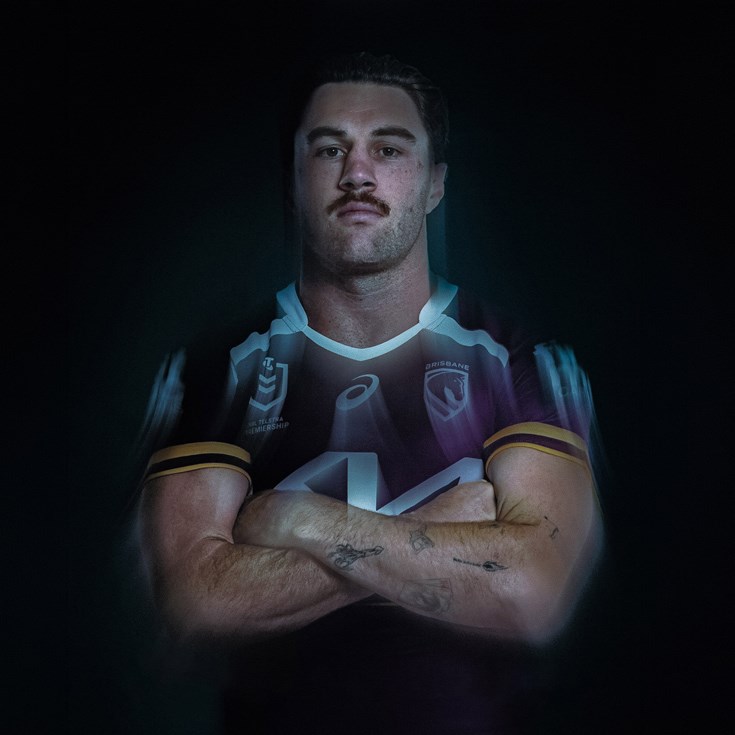 Outside back Anderson agrees terms for three years