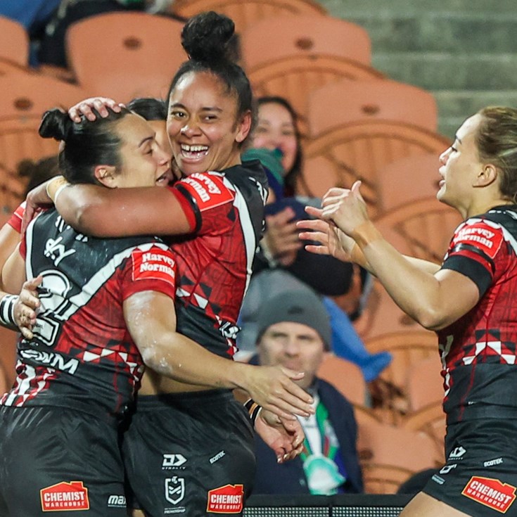 Live Blog: Ikenasio hat-trick carries Warriors to fourth win