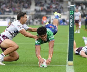 Match Moment #3: Slick move creates try on left edge