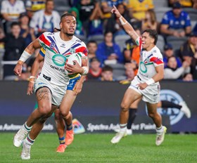 Live Blog: Heading into bye with seventh victory of season