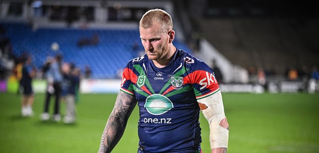 Barnett sidelined after breaking thumb